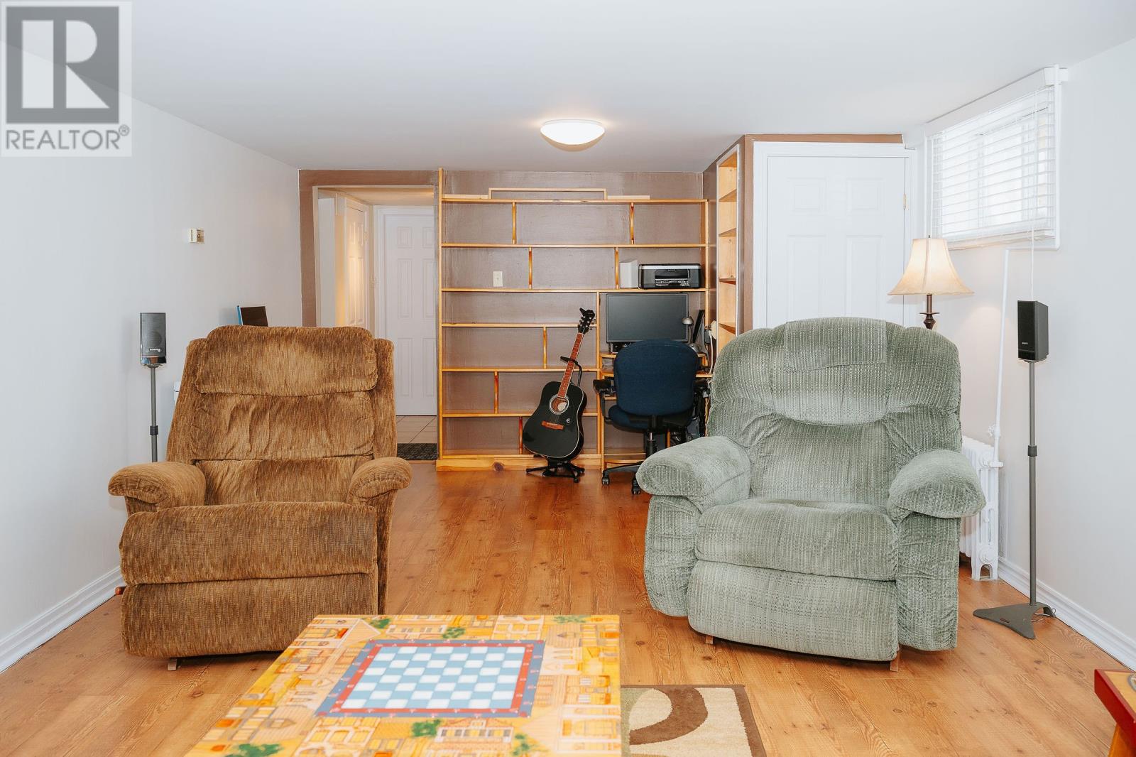 258 ELIZABETH DRIVE - 30