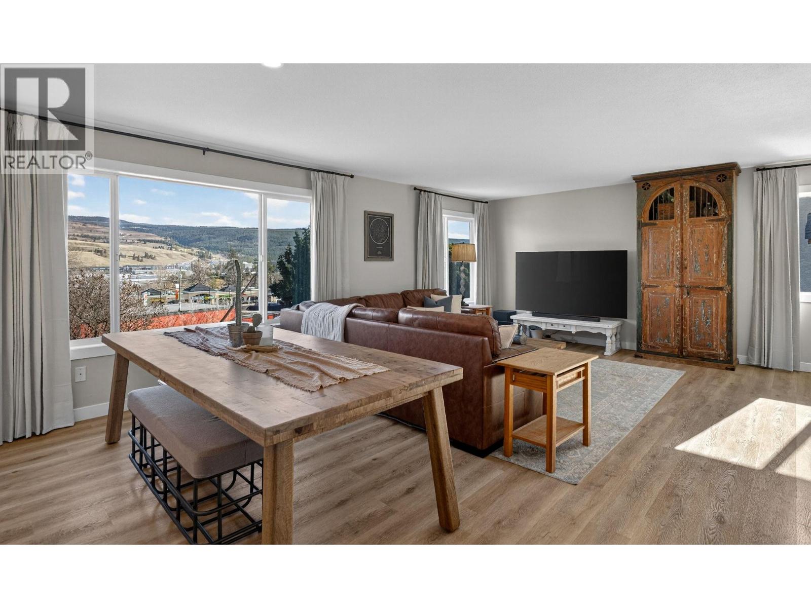  9710 Okanagan Centre Road East, Lake Country