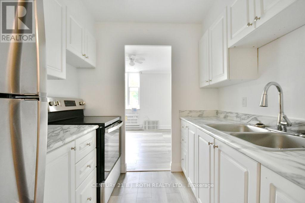 2 Grove Street East 41