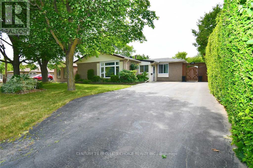 29 Flavian Crescent Main