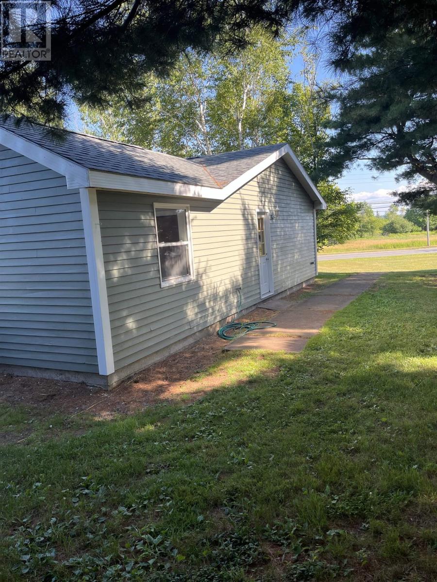 Property 2 of 21 of 2431 Highway 376