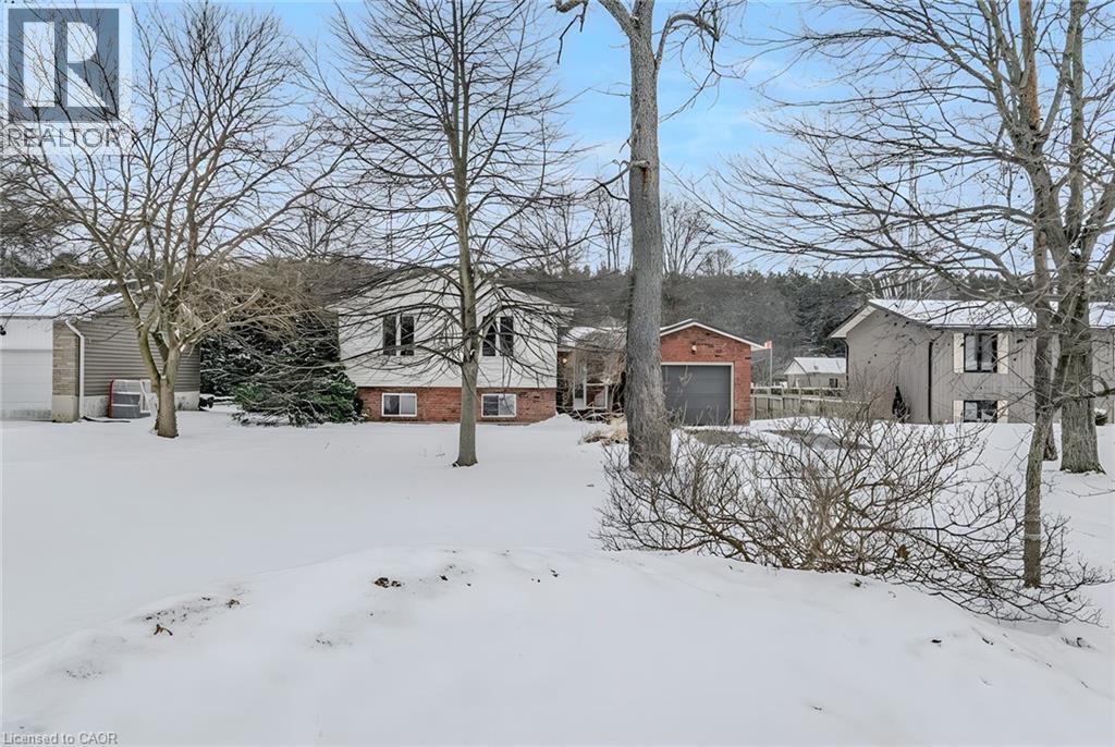 13 RIDGEWAY Avenue - Photo 2 of 41, Simcoe, Ontario