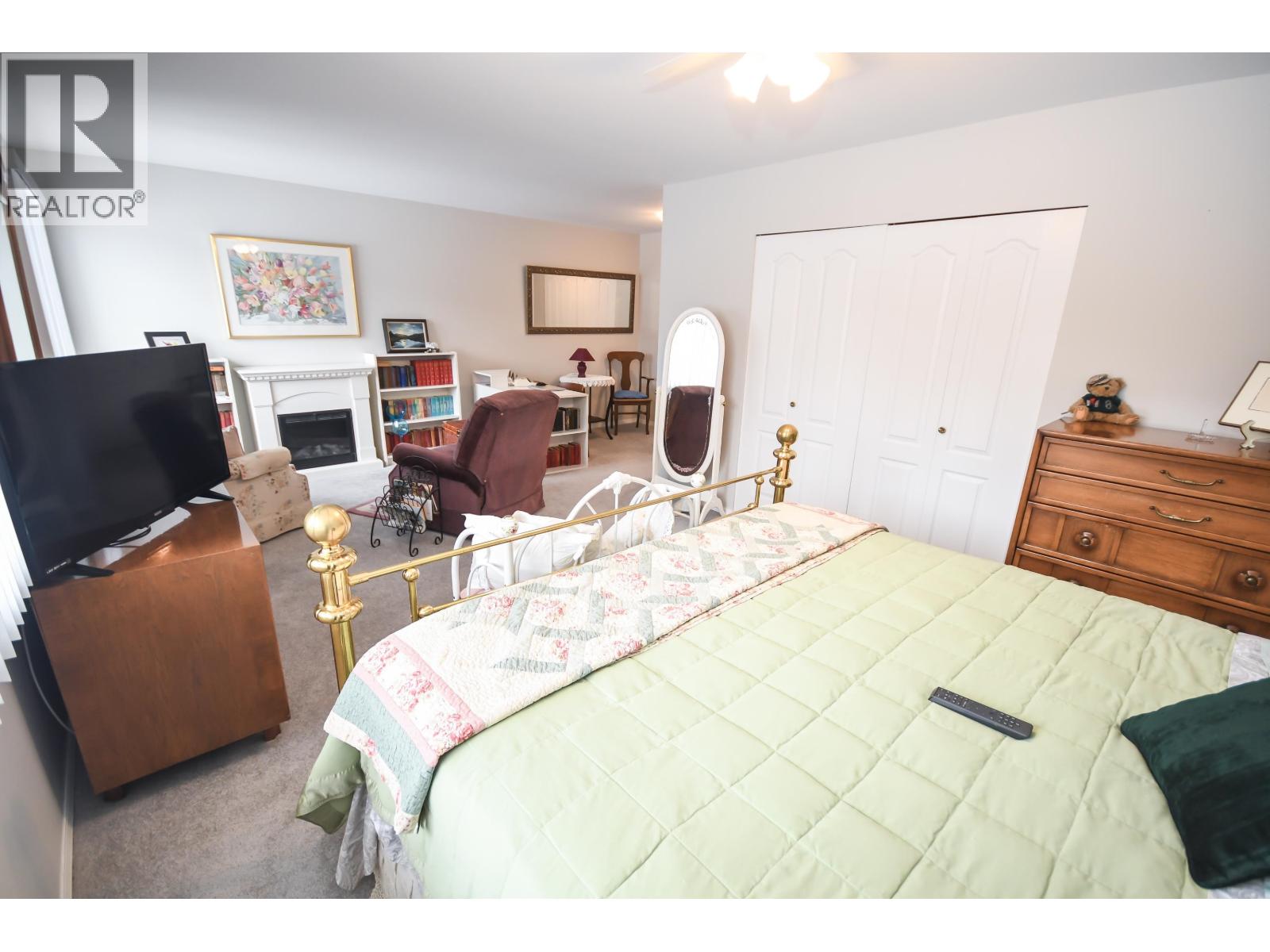 #105 7255 SOUTHRIDGE AVENUE - 17