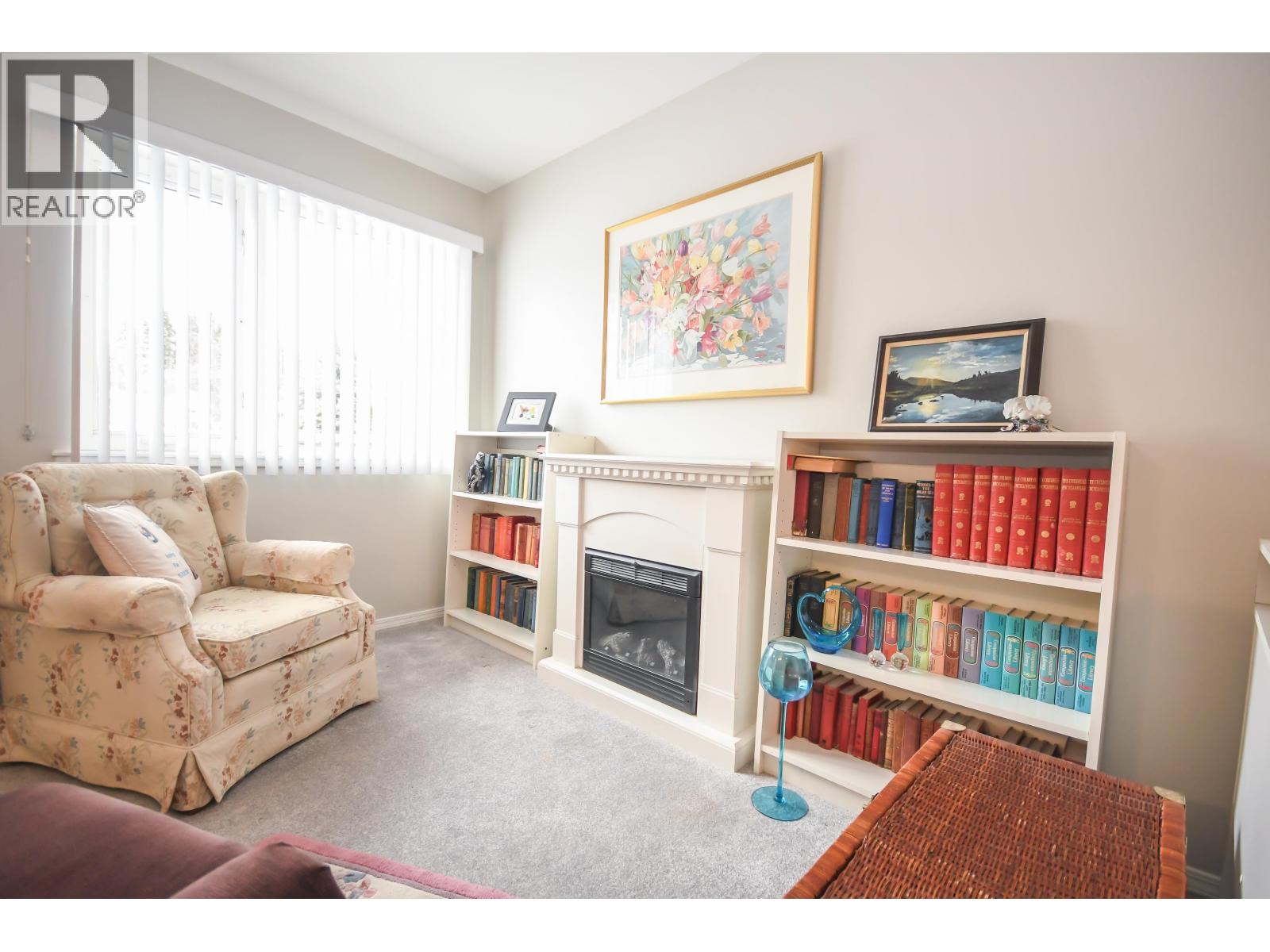 #105 7255 SOUTHRIDGE AVENUE - 16