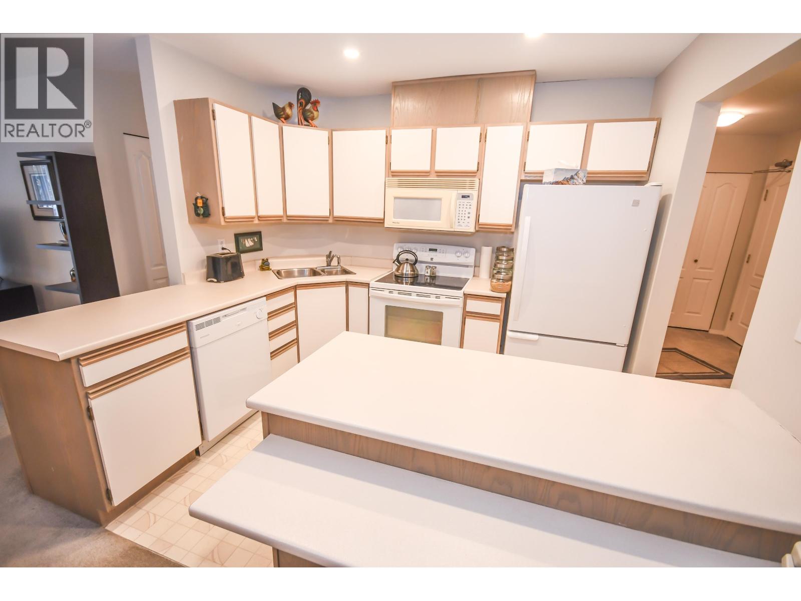 #105 7255 SOUTHRIDGE AVENUE - 8