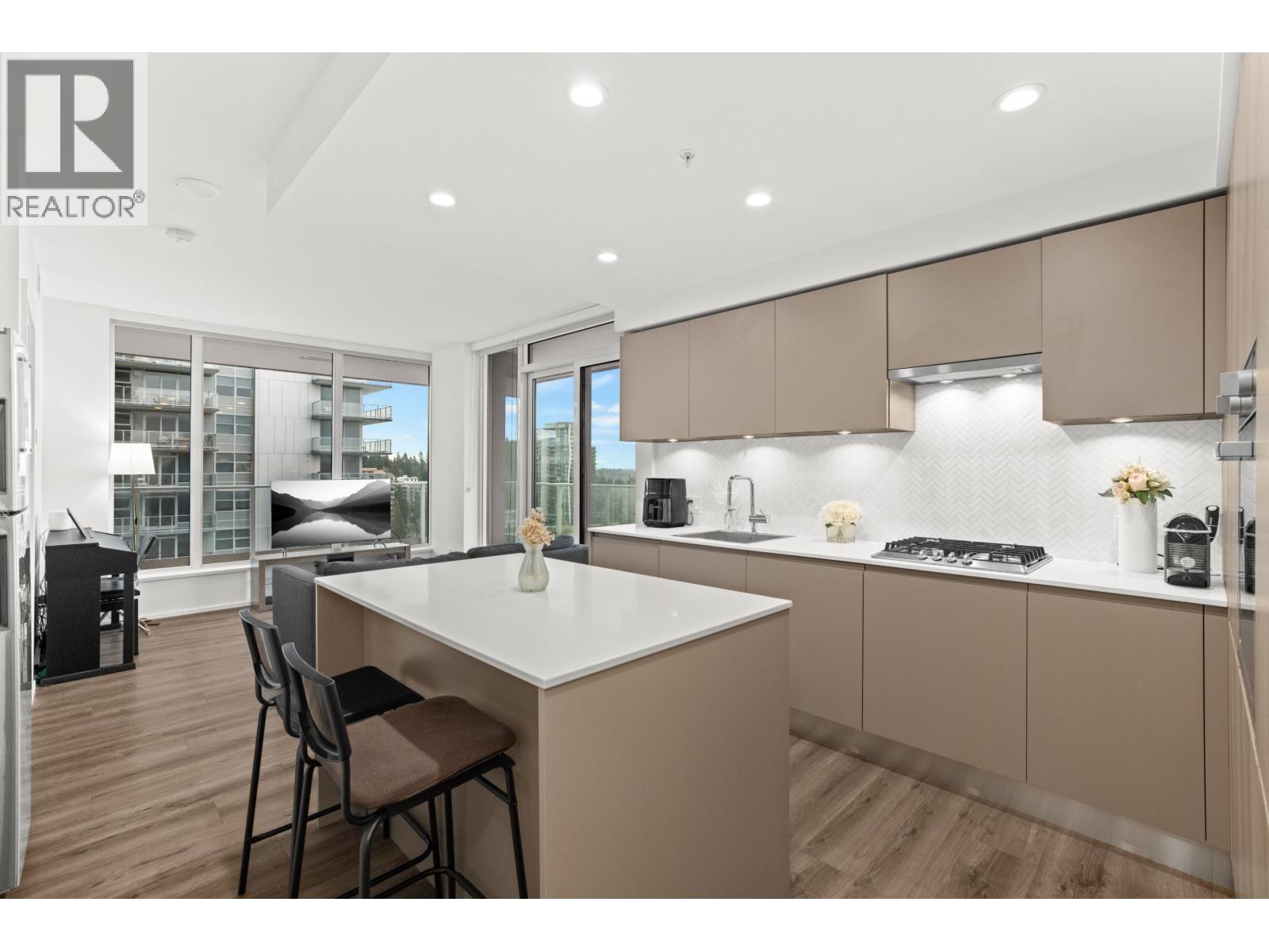 905 3833 EVERGREEN PLACE - Photo 2 of 37, Burnaby, British Columbia