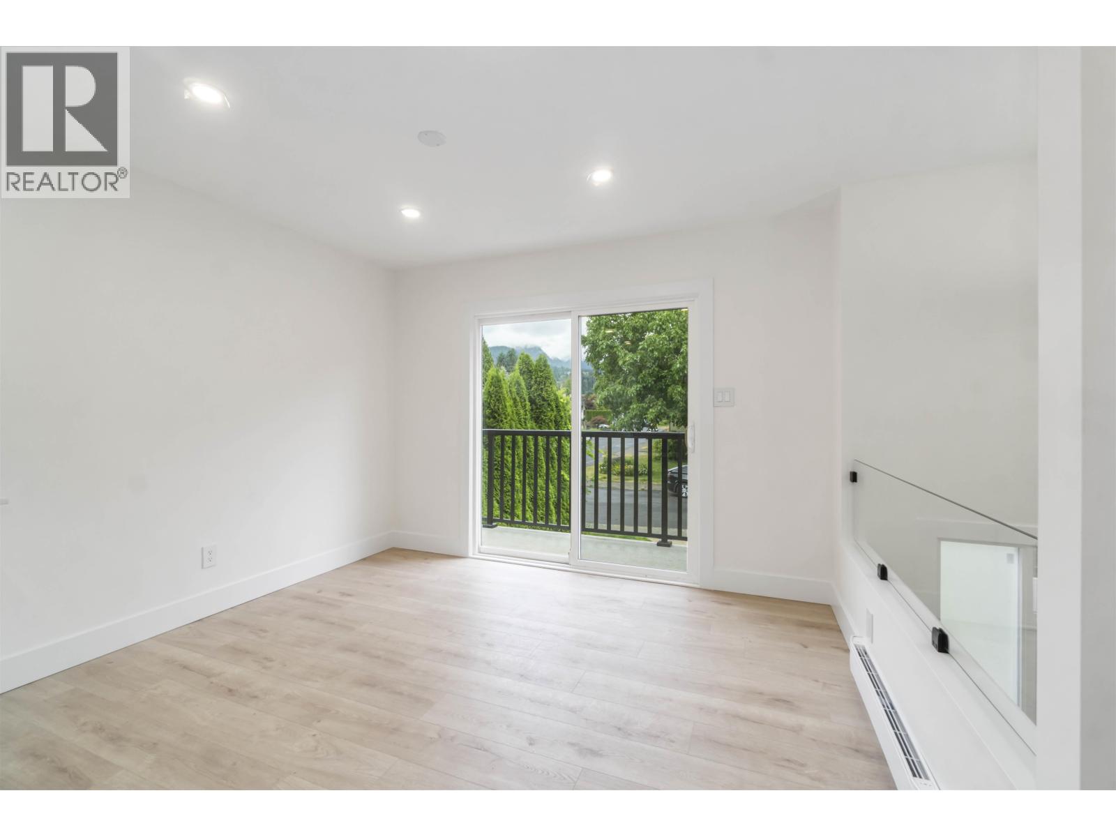 3228 SALT SPRING AVENUE, Coquitlam