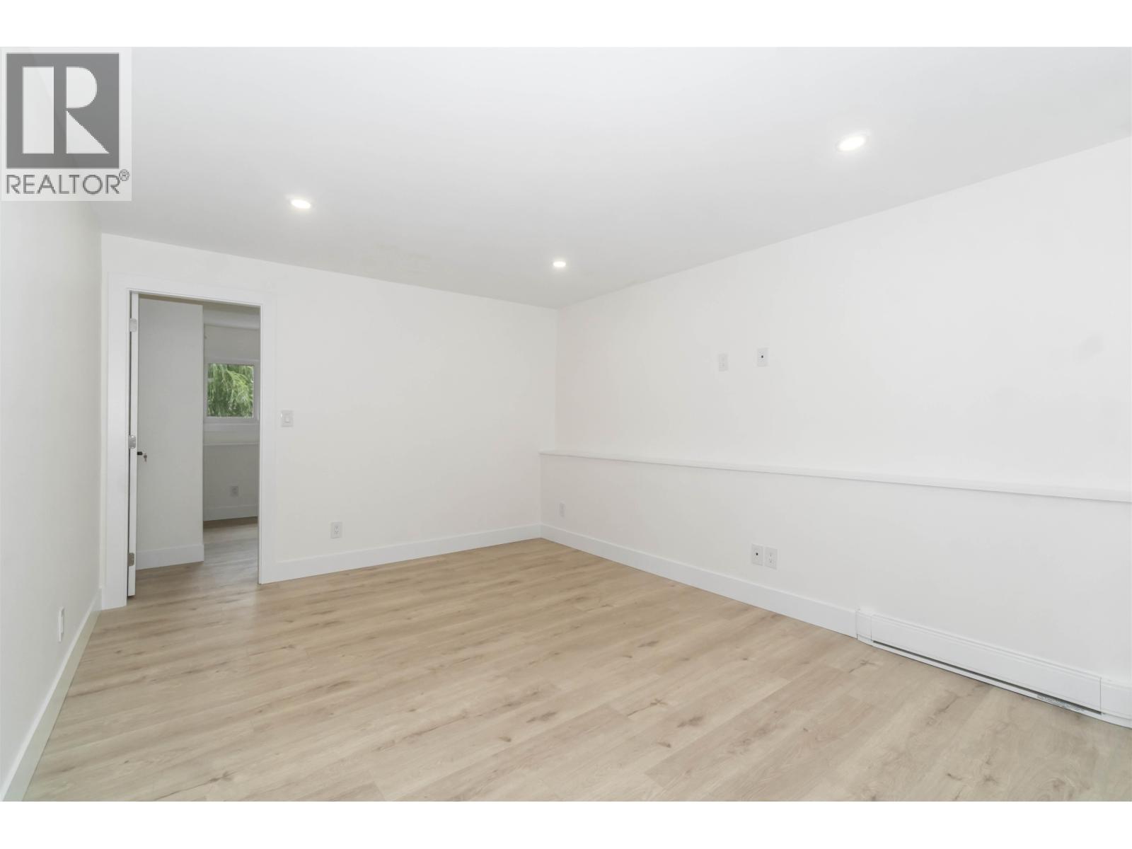 3228 SALT SPRING AVENUE, Coquitlam