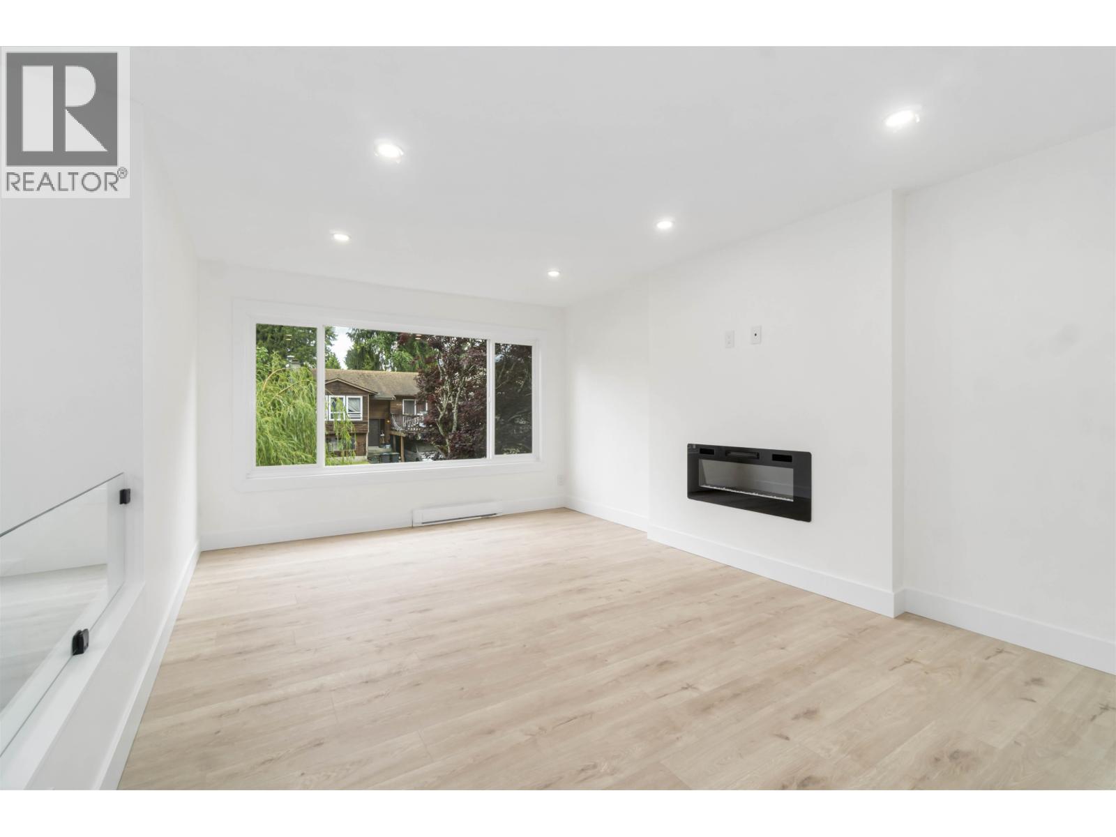 3228 SALT SPRING AVENUE, Coquitlam