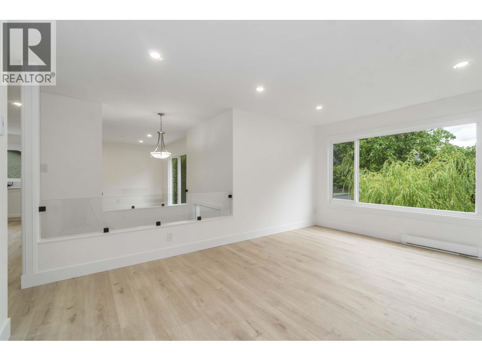 3228 SALT SPRING AVENUE, Coquitlam