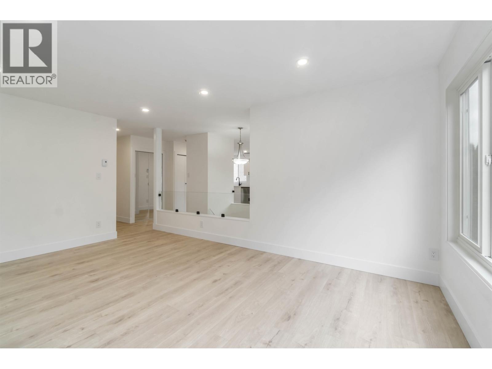 3228 SALT SPRING AVENUE, Coquitlam