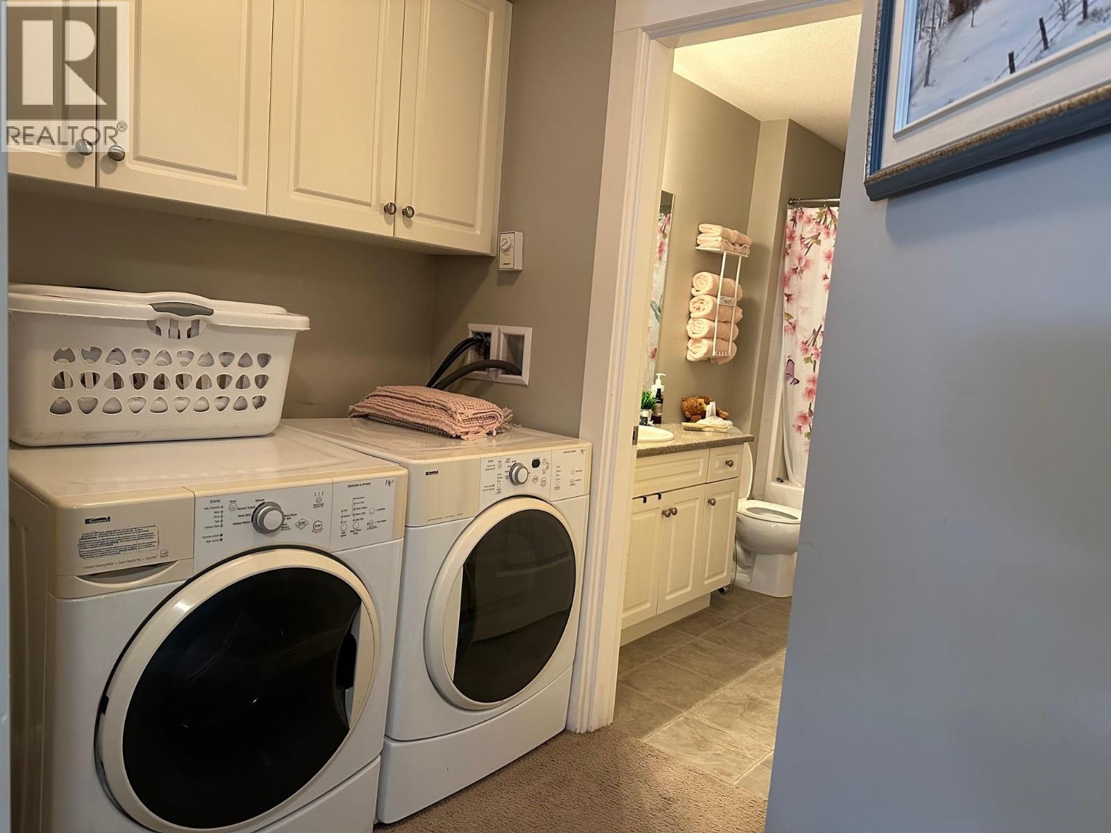 5 9707 99 AVENUE, Taylor