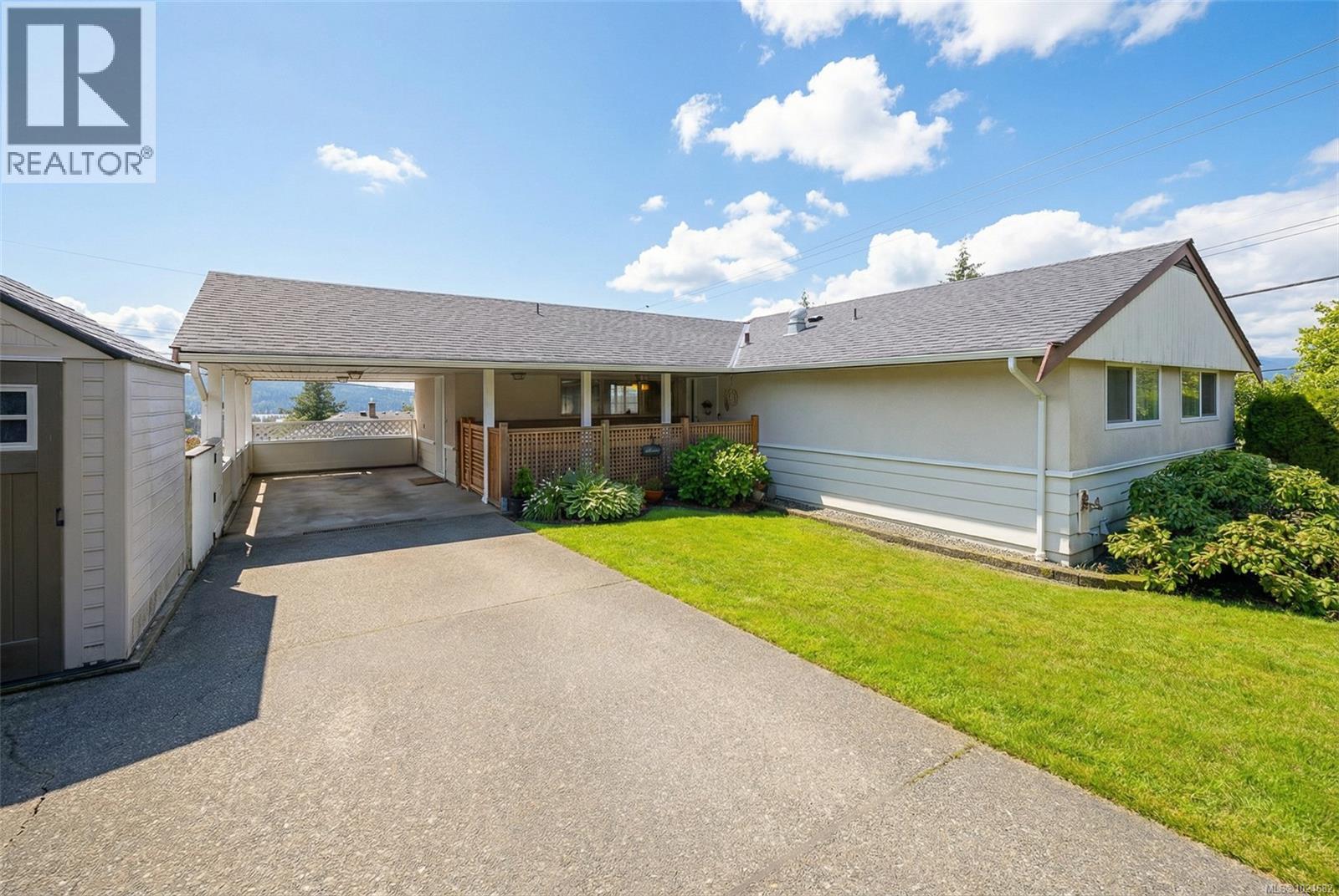 3590 17TH AVE - Image 3