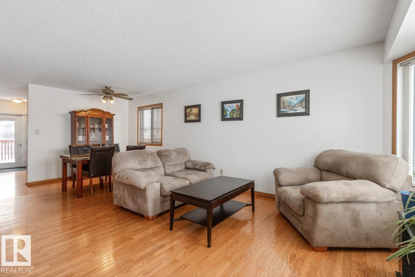 14727 35 ST NW - Photo 4 of 36, Edmonton, Alberta
