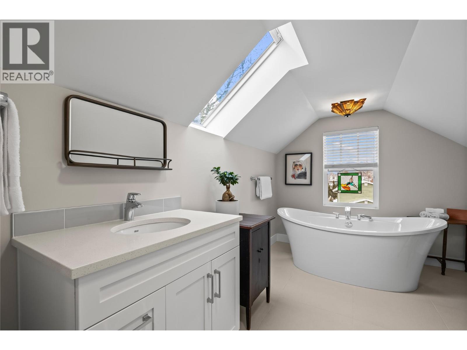  2050 Long Street, Kelowna