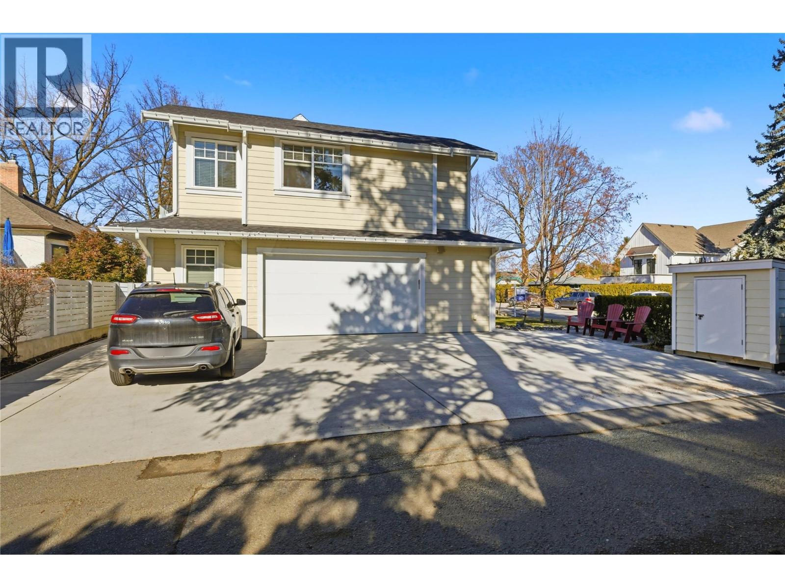  2050 Long Street, Kelowna