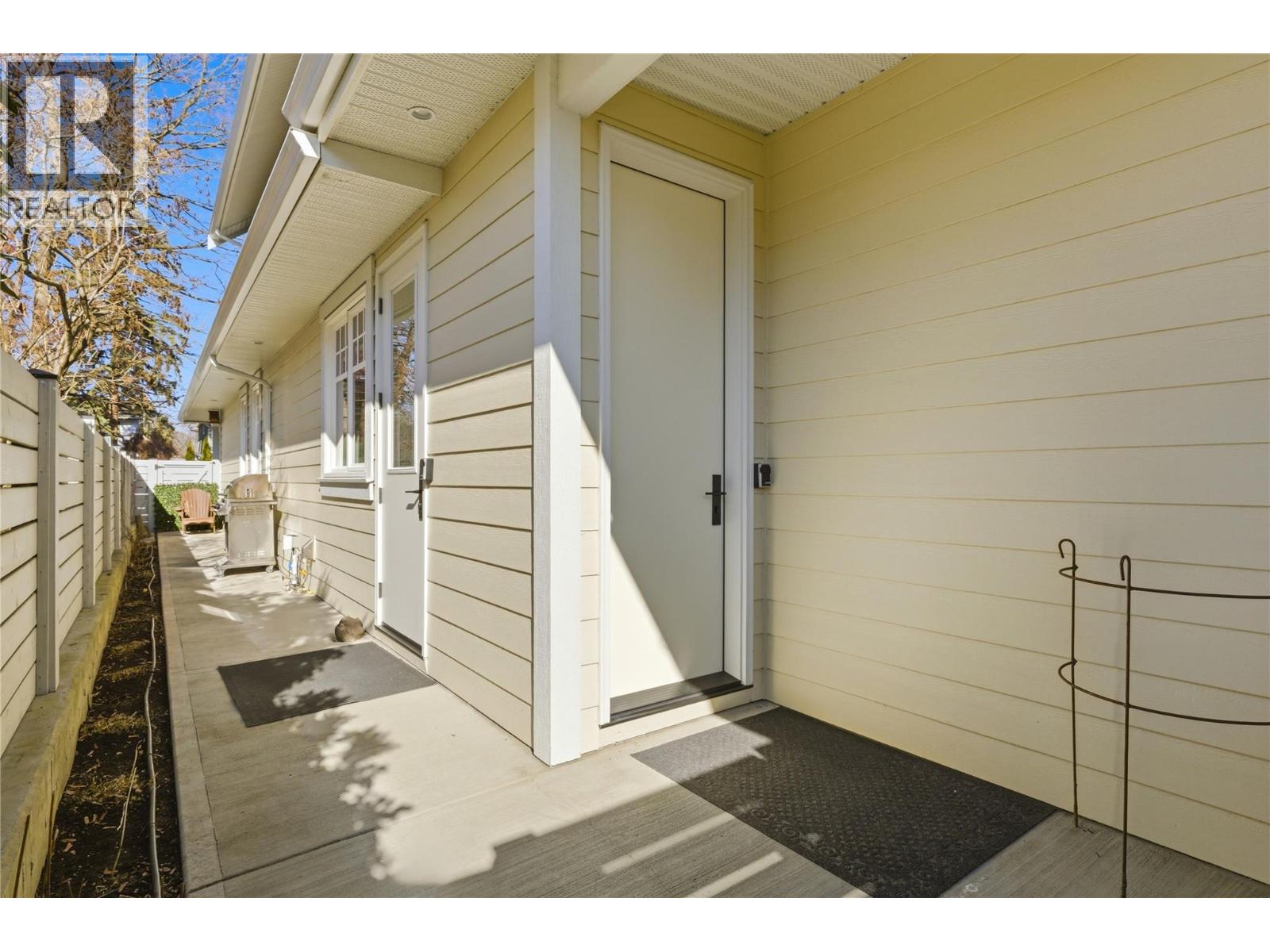  2050 Long Street, Kelowna