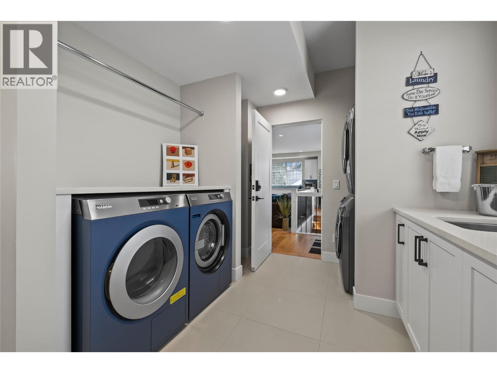  2050 Long Street, Kelowna