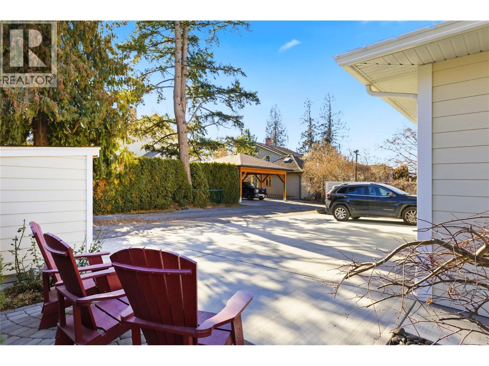  2050 Long Street, Kelowna