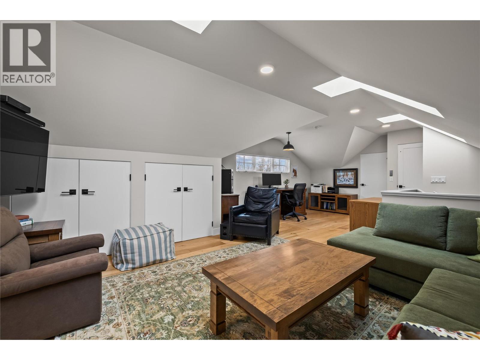  2050 Long Street, Kelowna