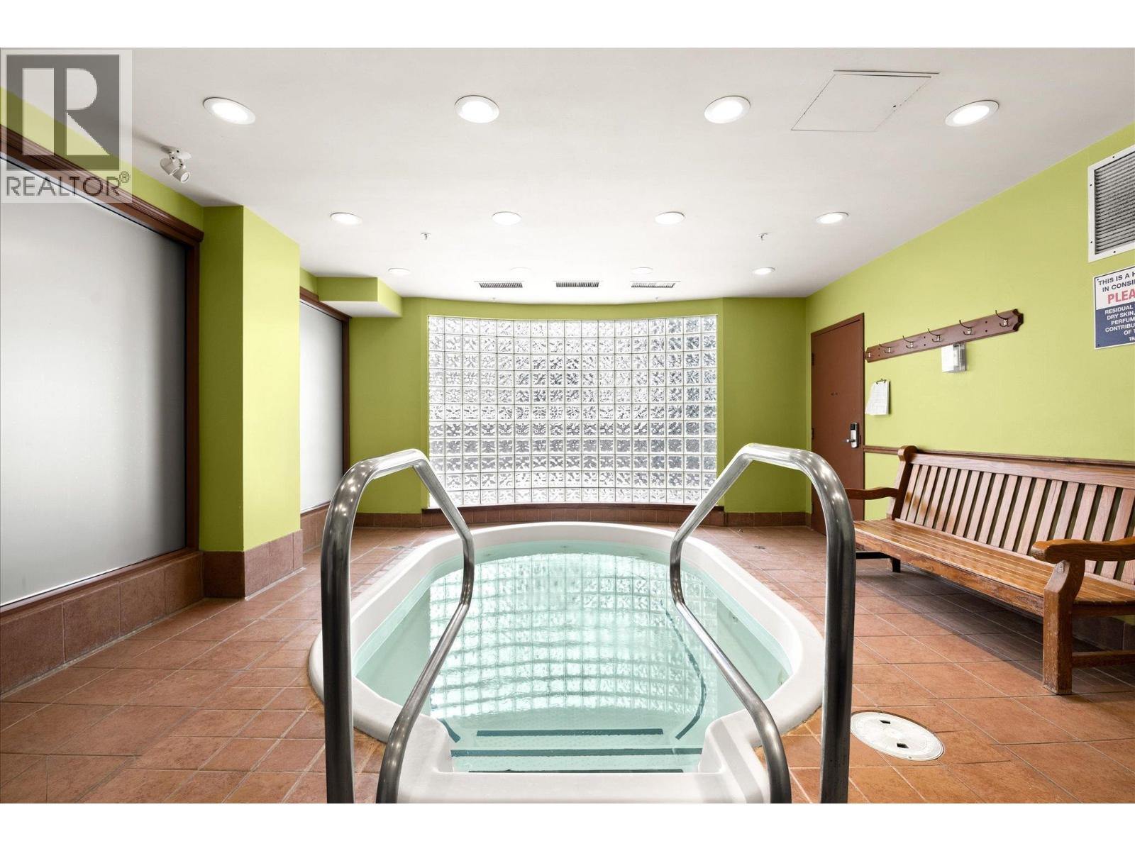 425 4314 MAIN STREET, Whistler