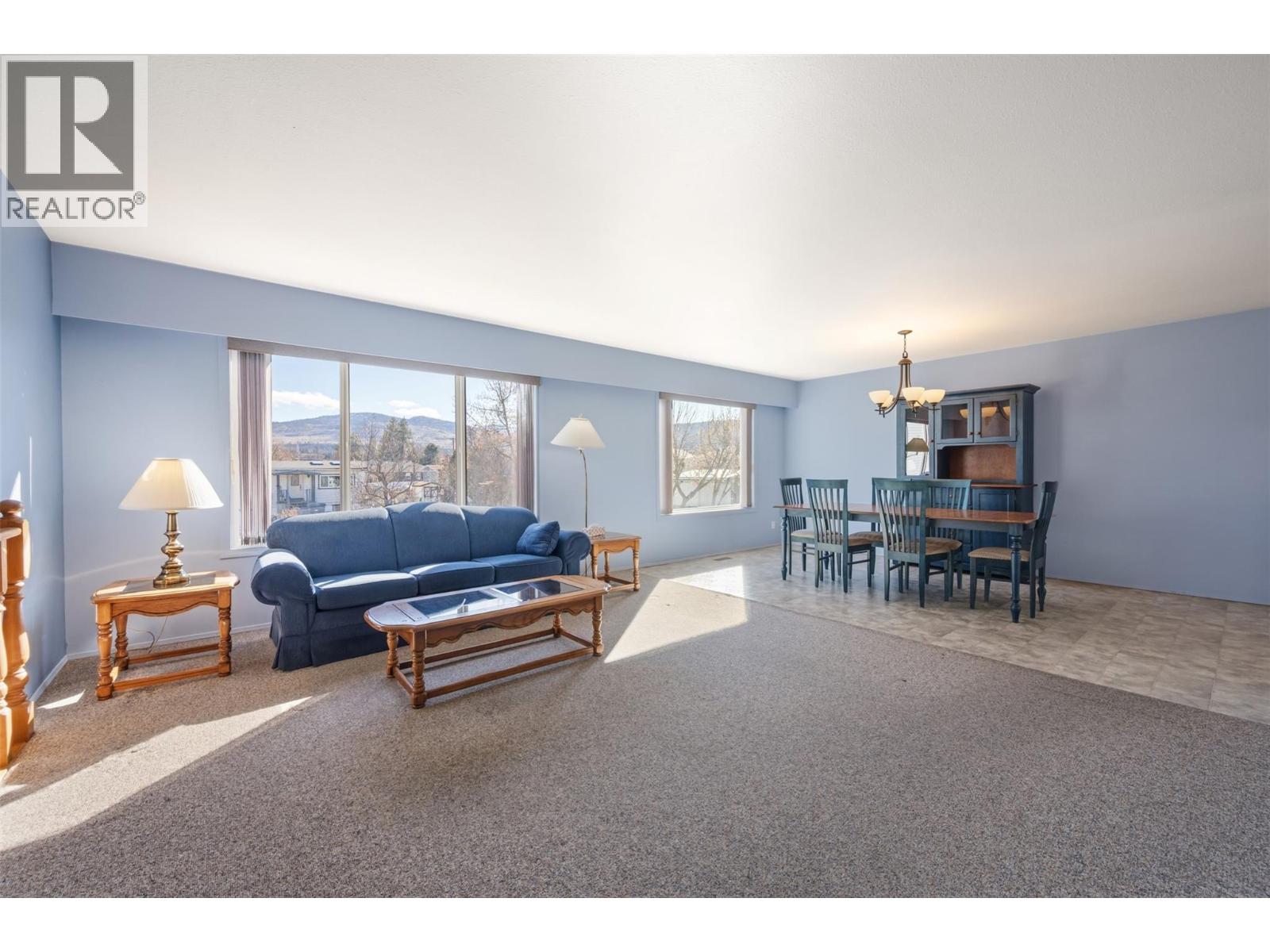 5808 Columbia Street, Oliver