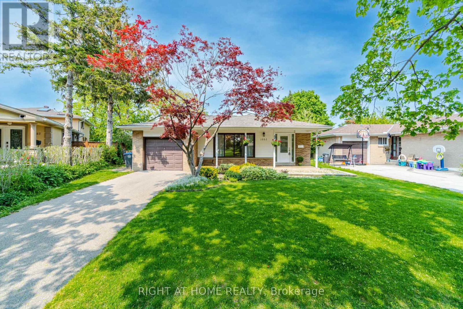 1093 PARTHIA CRESCENT - Photo 3 of 37, Mississauga (Applewood), Ontario