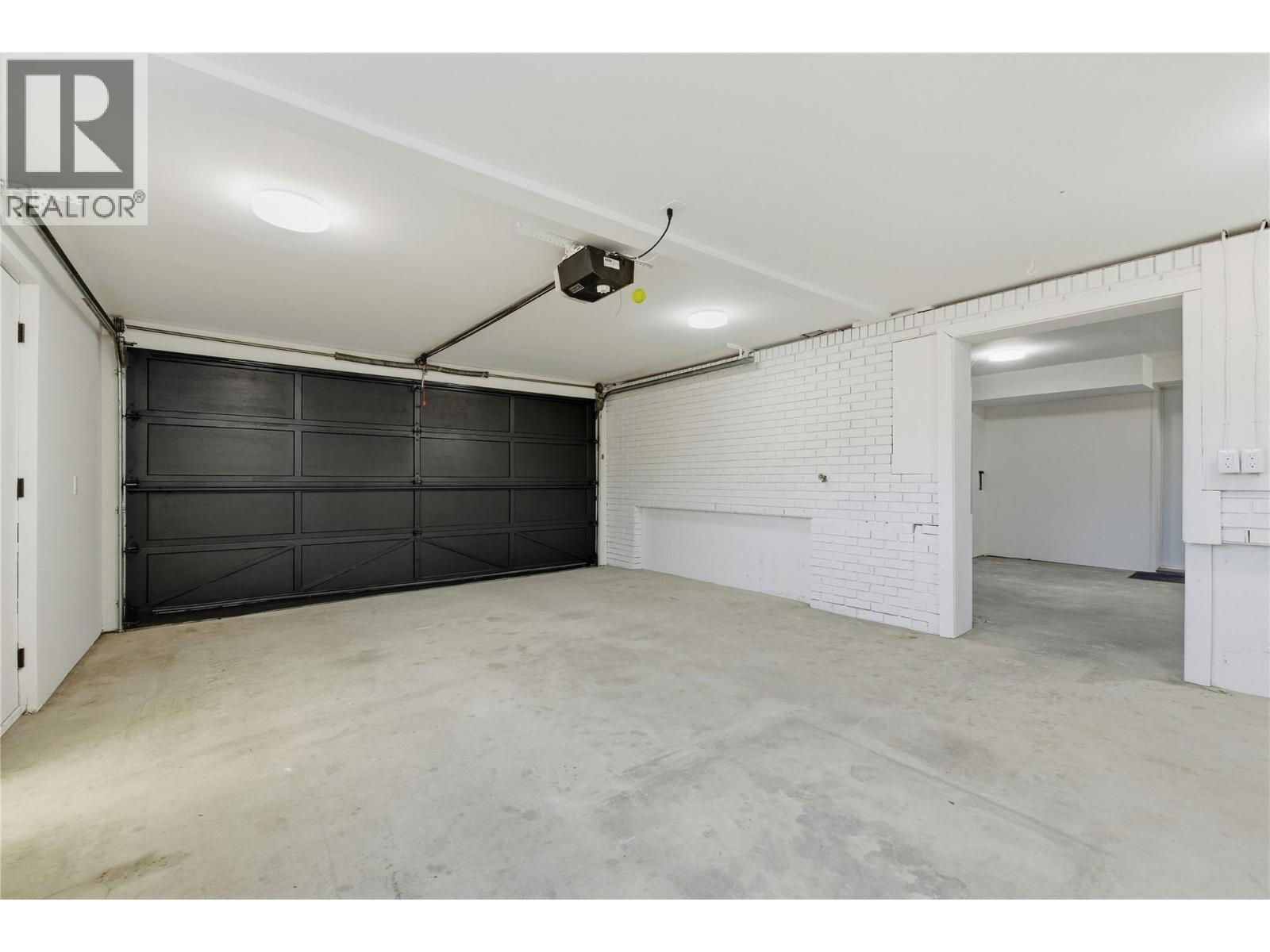  3906 Harding Road, West Kelowna