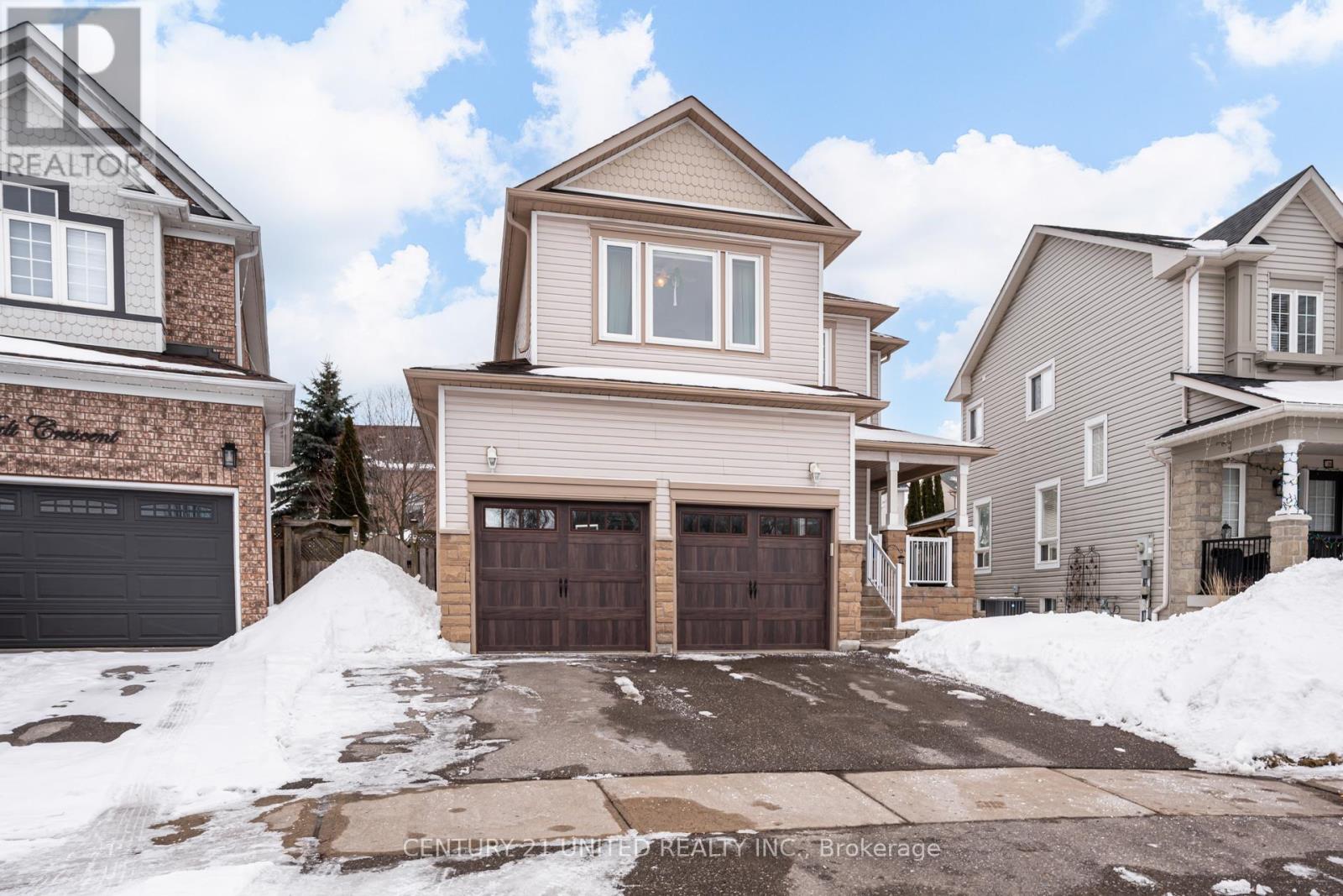 35 AULT CRESCENT - Photo 2 of 50, Whitby (Brooklin), Ontario