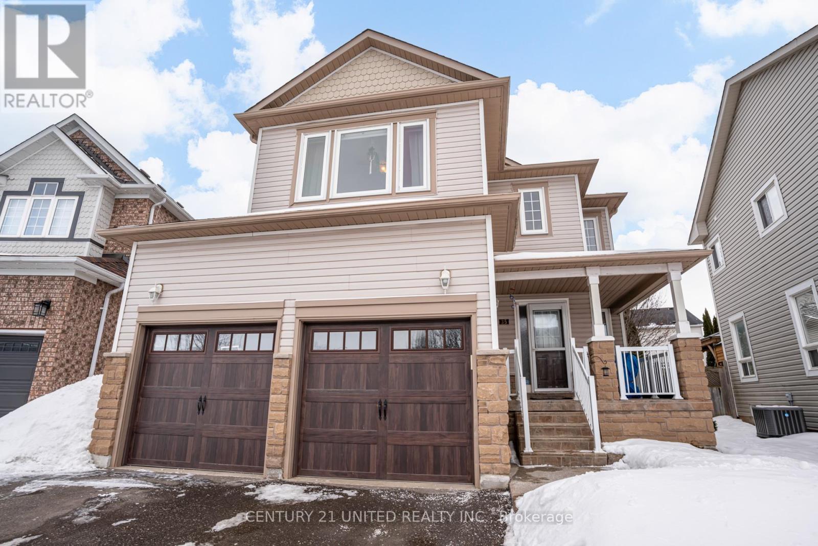 35 AULT CRESCENT - Photo 3 of 50, Whitby (Brooklin), Ontario