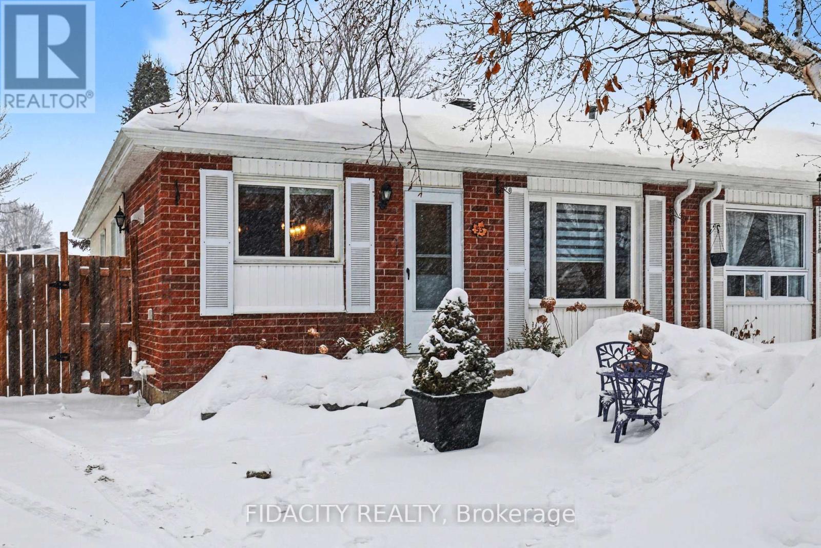 53 MORTON DRIVE - Photo 2 of 31, Ottawa, Ontario