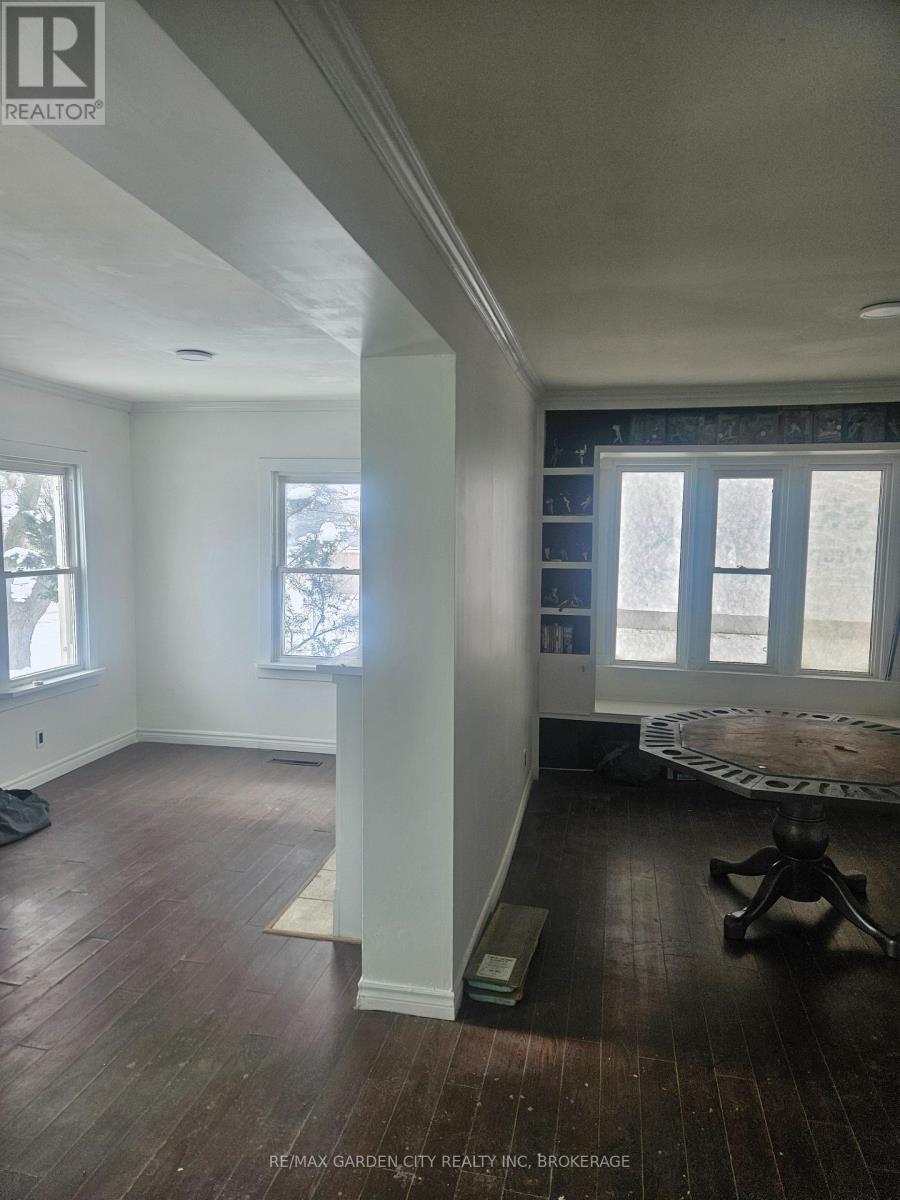 13 ROCKWOOD AVENUE - Photo 4 of 19, St. Catharines (Secord Woods), Ontario