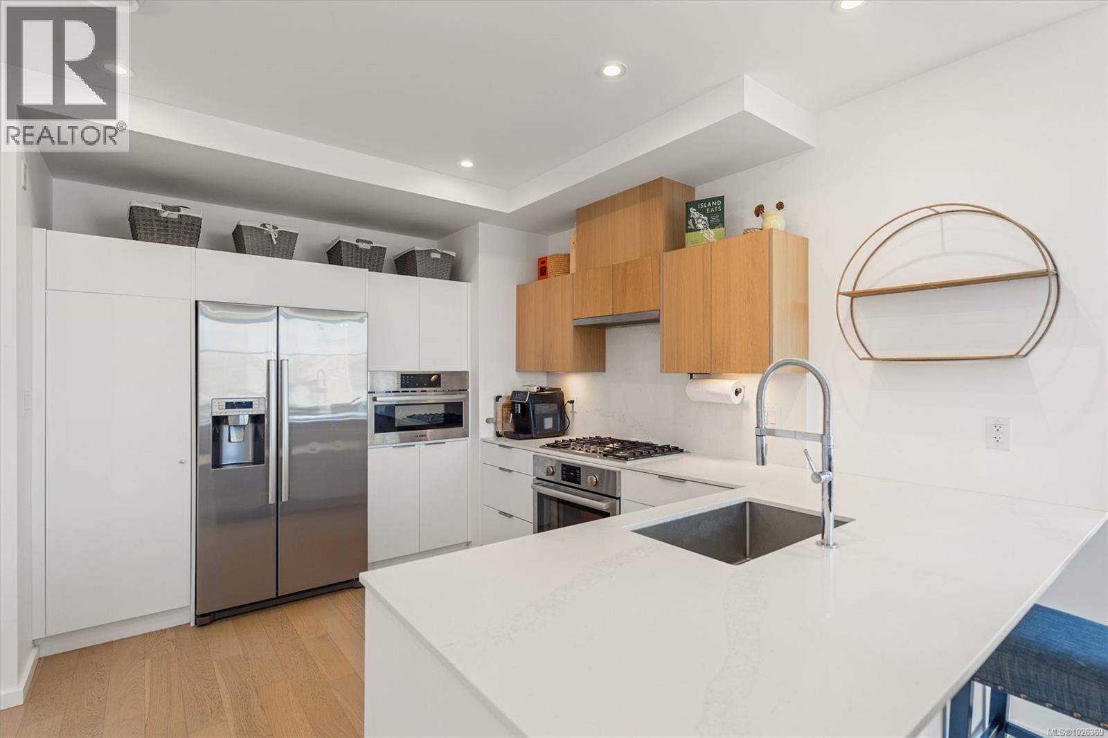 105 1720 Fairfield Road, Victoria