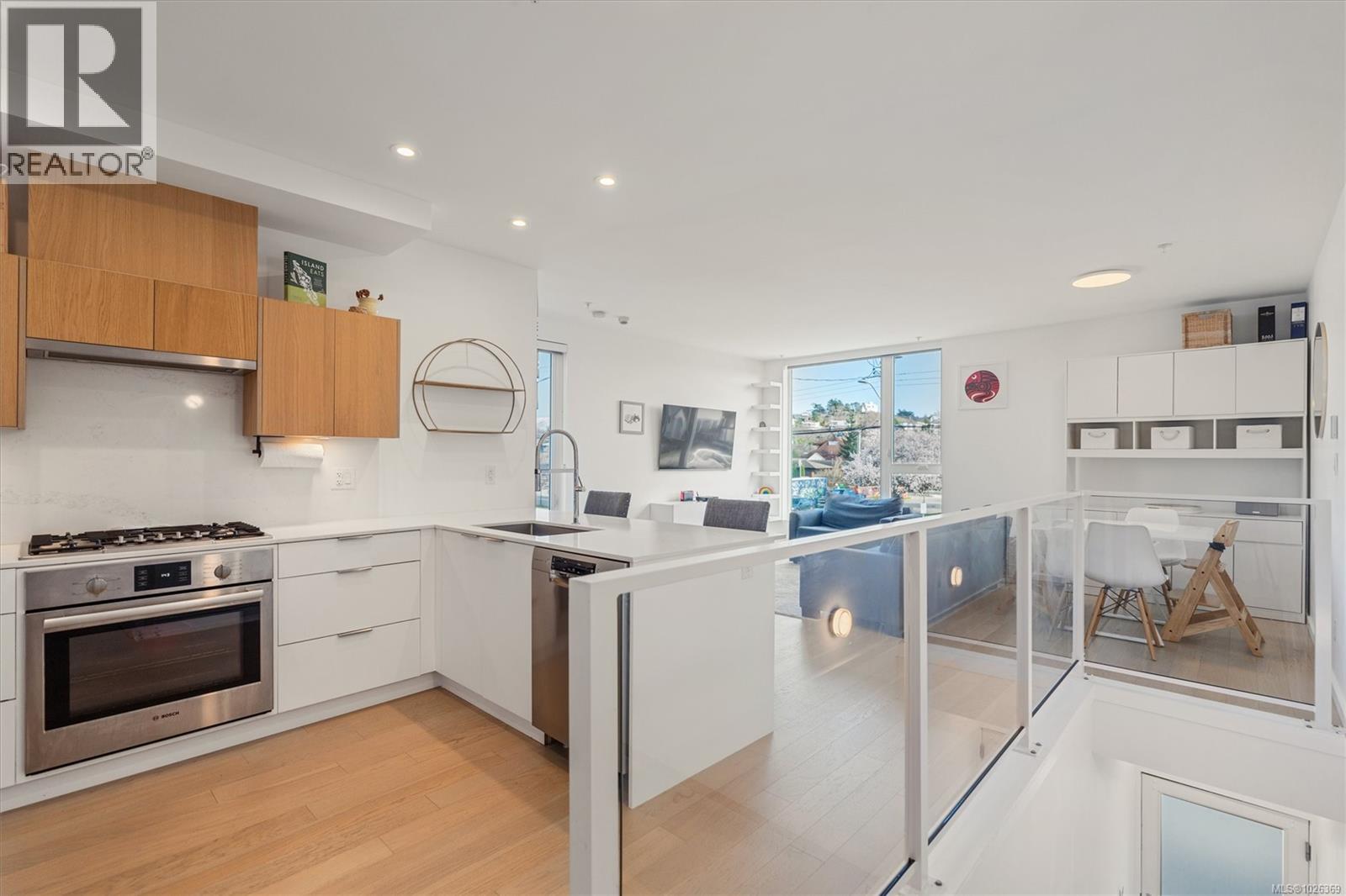 105 1720 Fairfield Road, Victoria