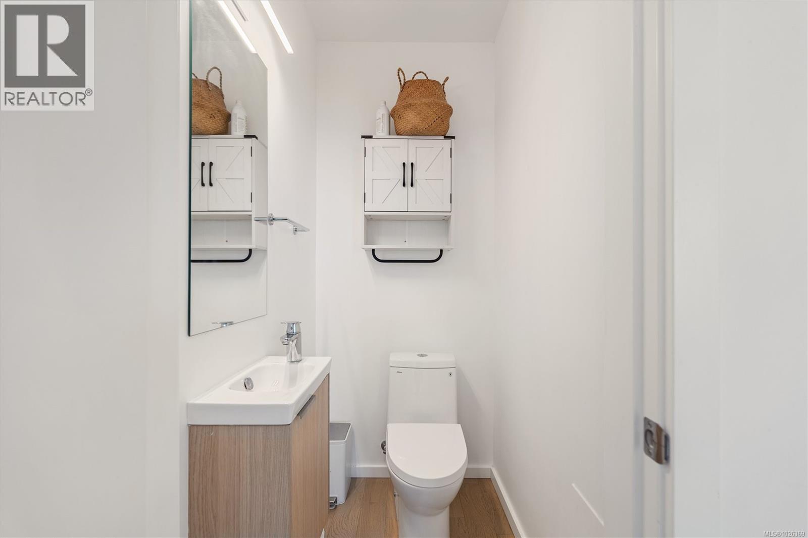 105 1720 Fairfield Road, Victoria