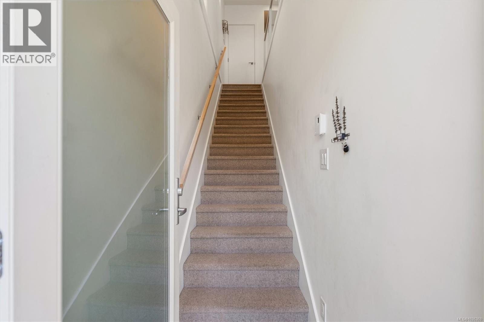 105 1720 Fairfield Road, Victoria