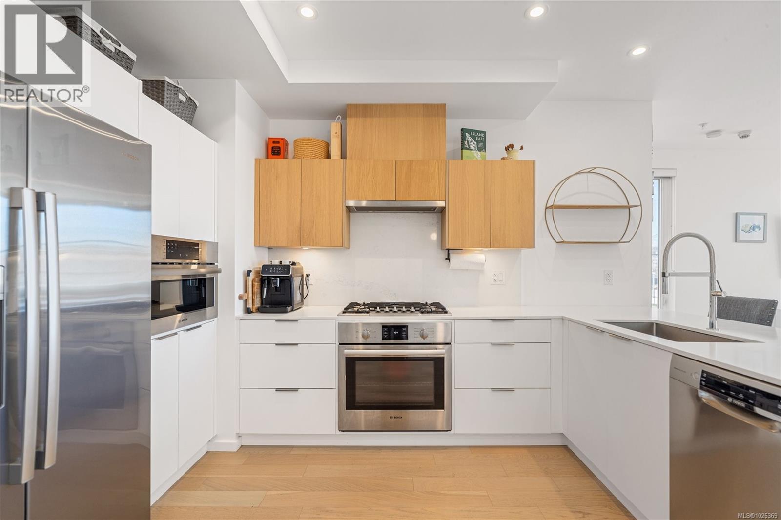 105 1720 Fairfield Road, Victoria