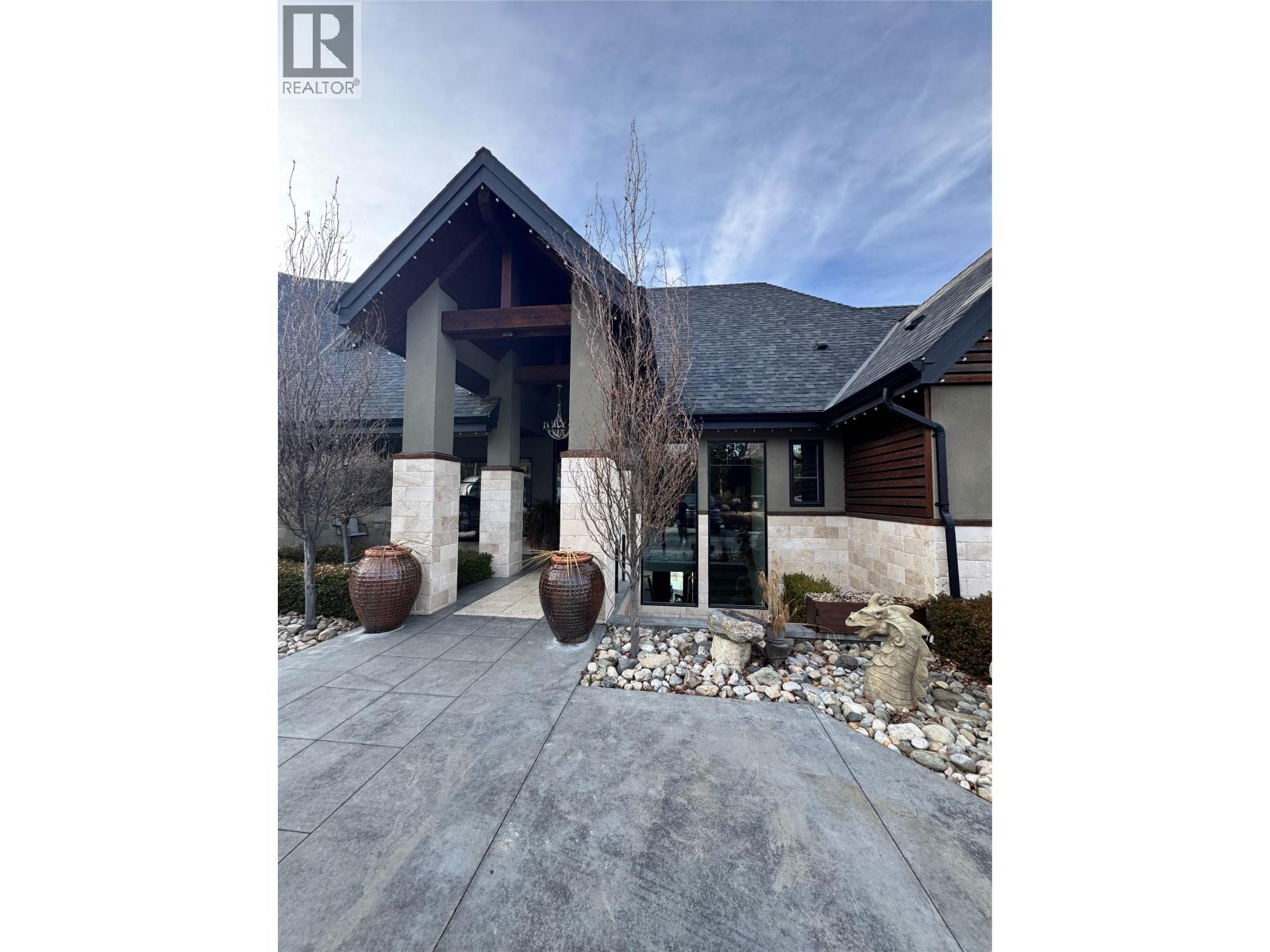  3990 Fairwinds Court, Kelowna