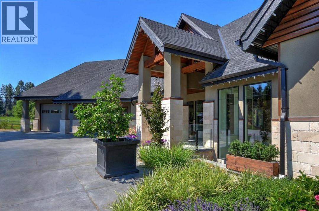  3990 Fairwinds Court, Kelowna