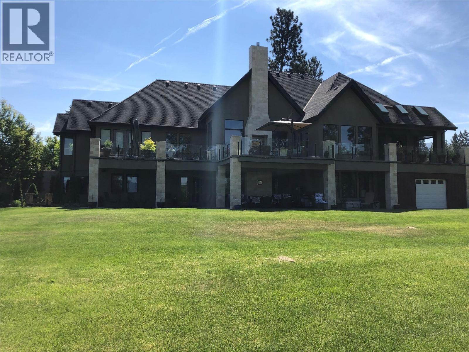  3990 Fairwinds Court, Kelowna