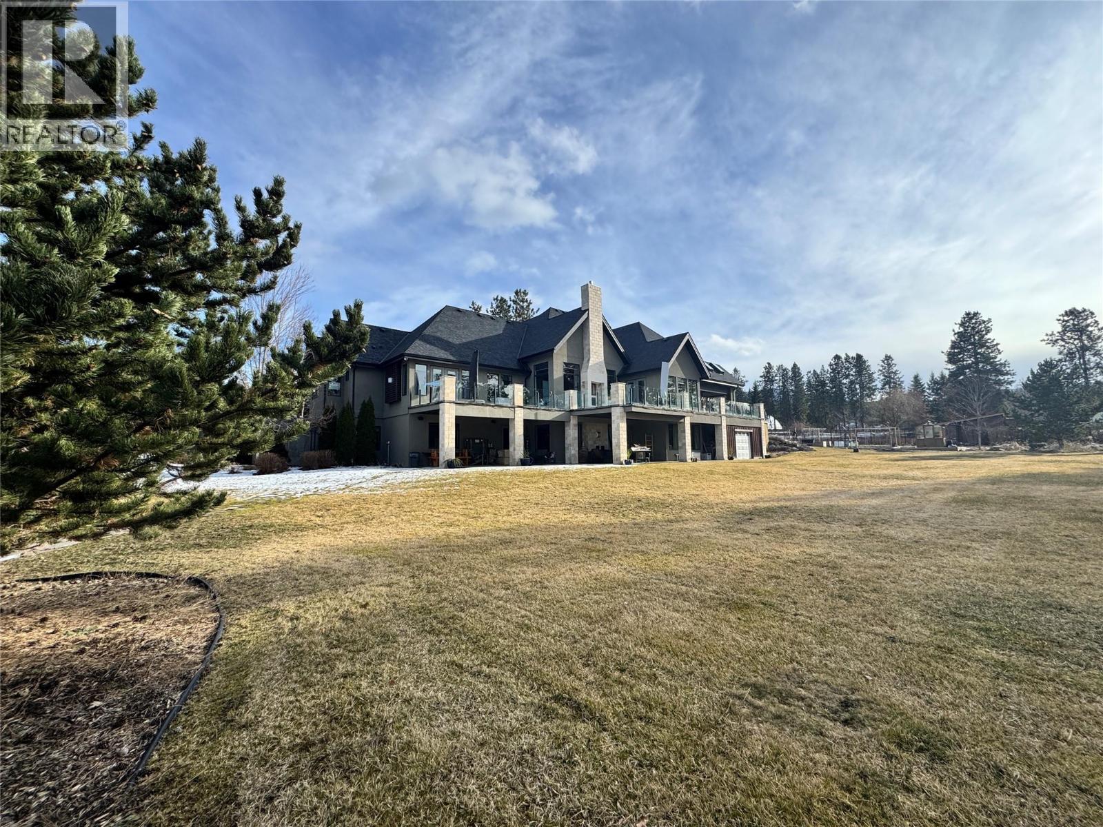  3990 Fairwinds Court, Kelowna
