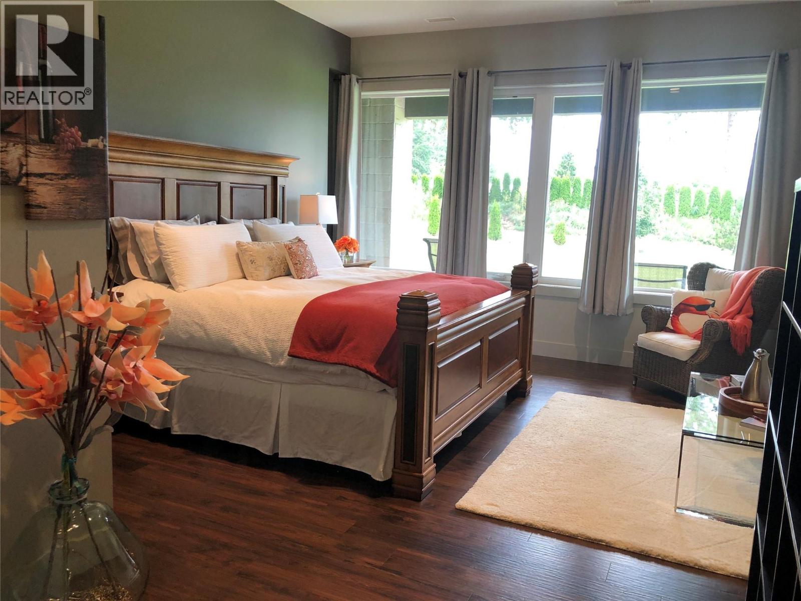  3990 Fairwinds Court, Kelowna