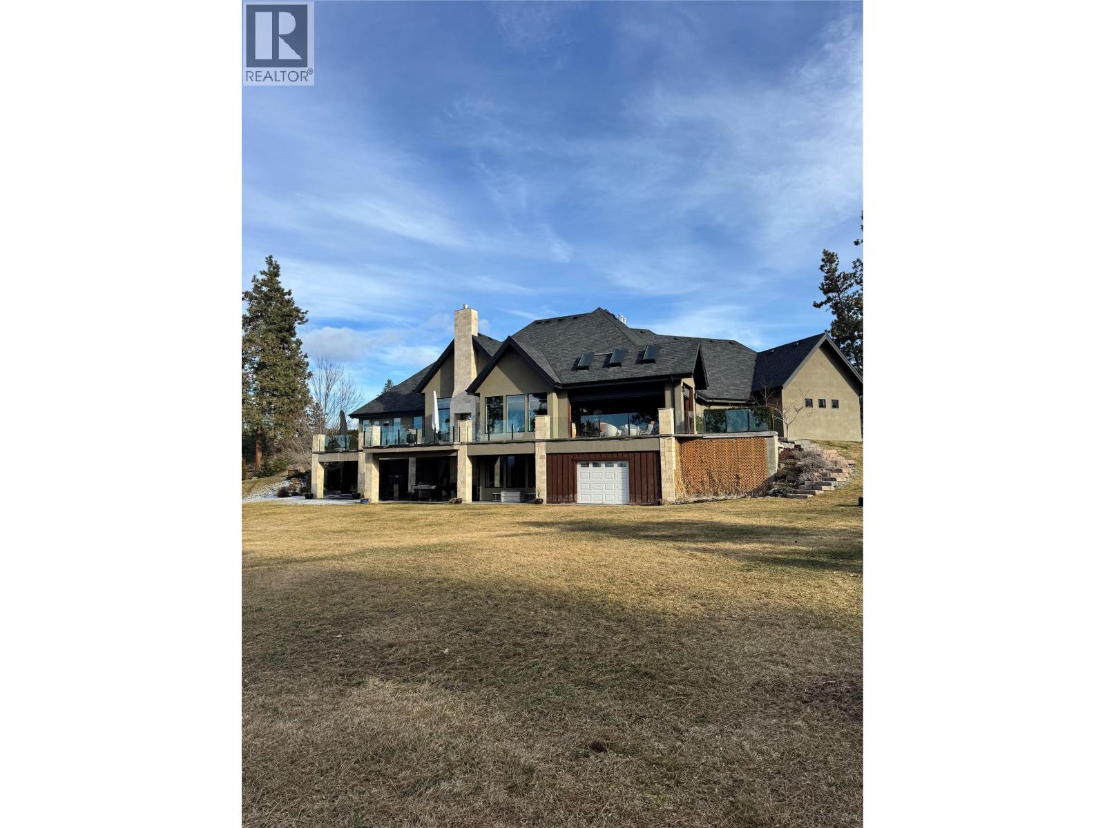  3990 Fairwinds Court, Kelowna