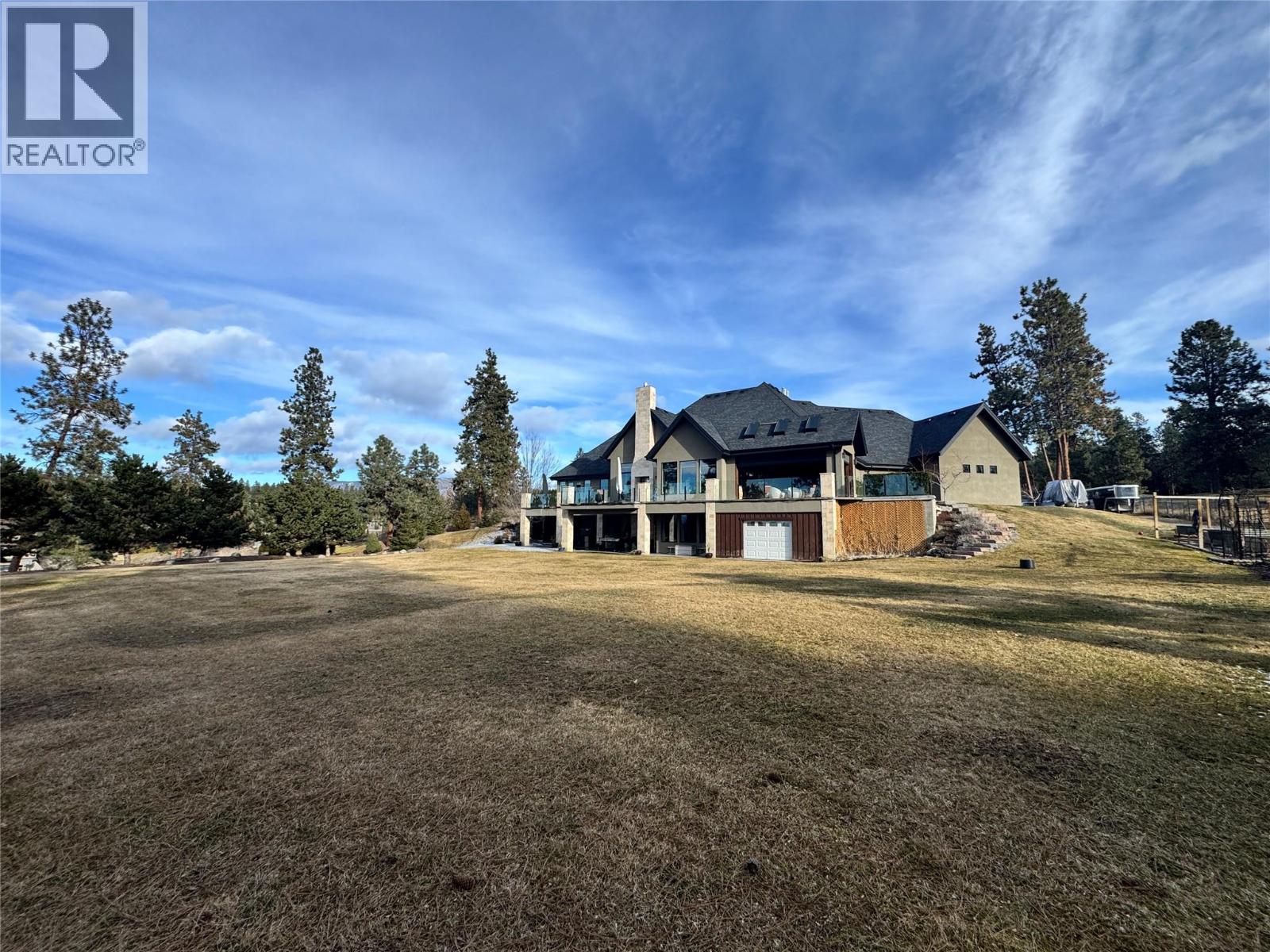 3990 Fairwinds Court, Kelowna