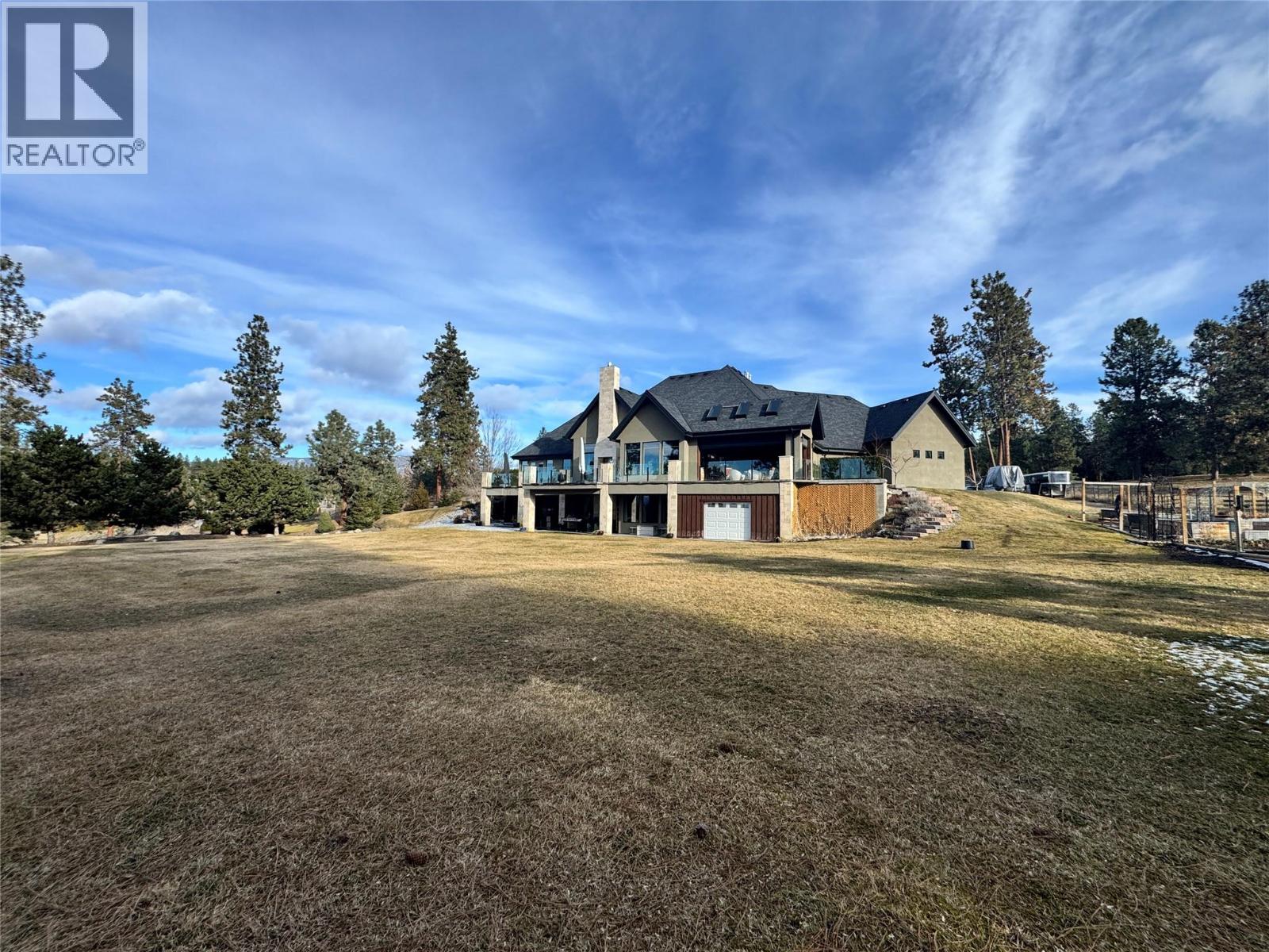  3990 Fairwinds Court, Kelowna
