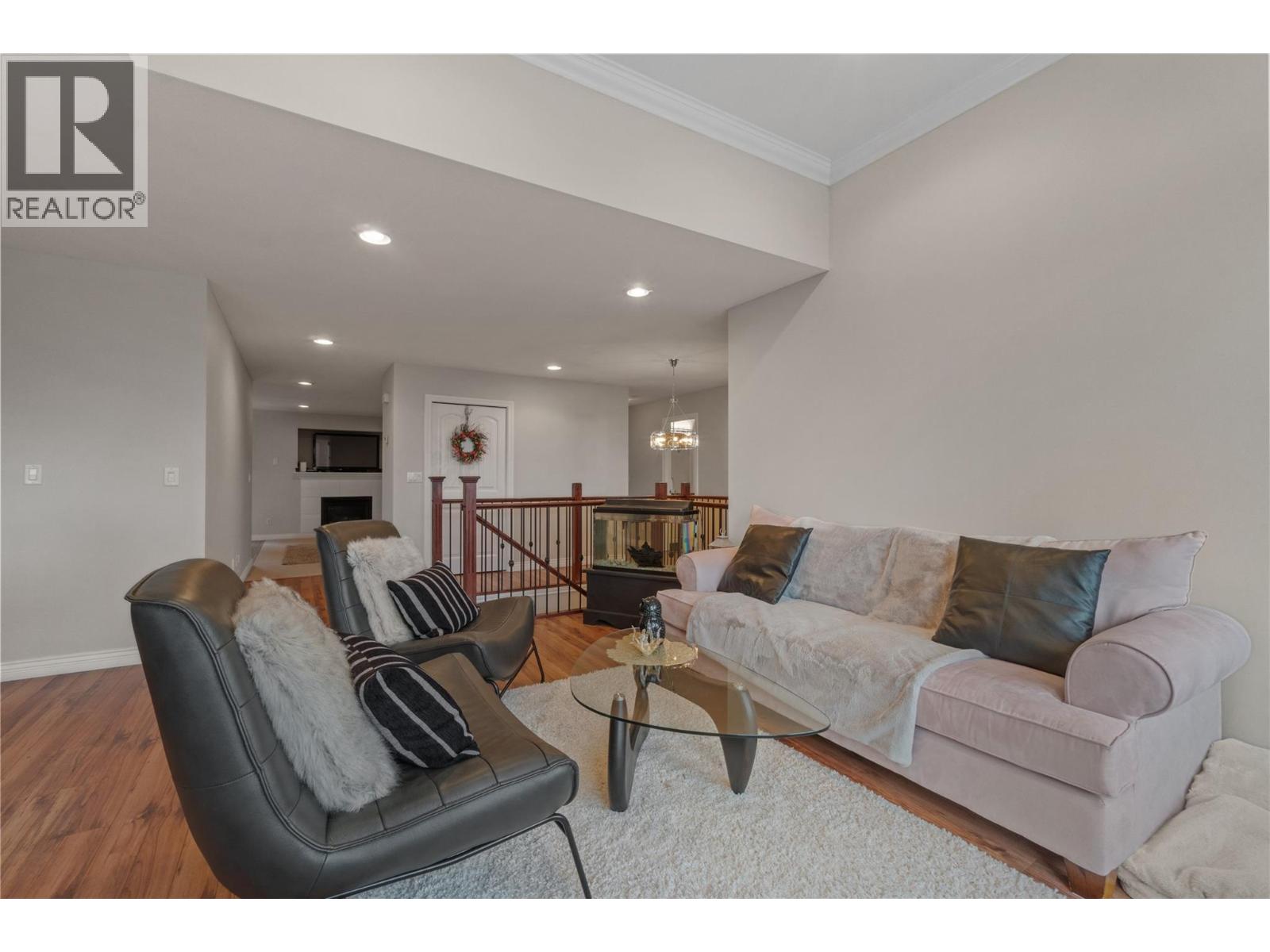 2042 Moonbeam Close, West Kelowna