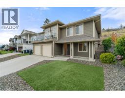  2042 Moonbeam Close, West Kelowna