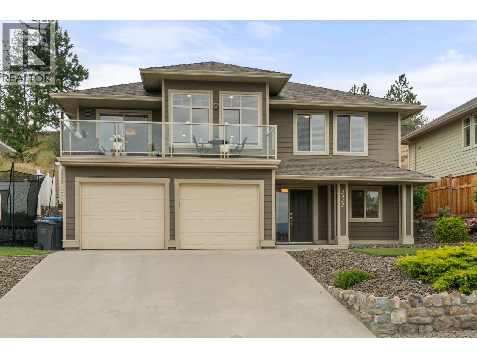 2042 Moonbeam Close, West Kelowna