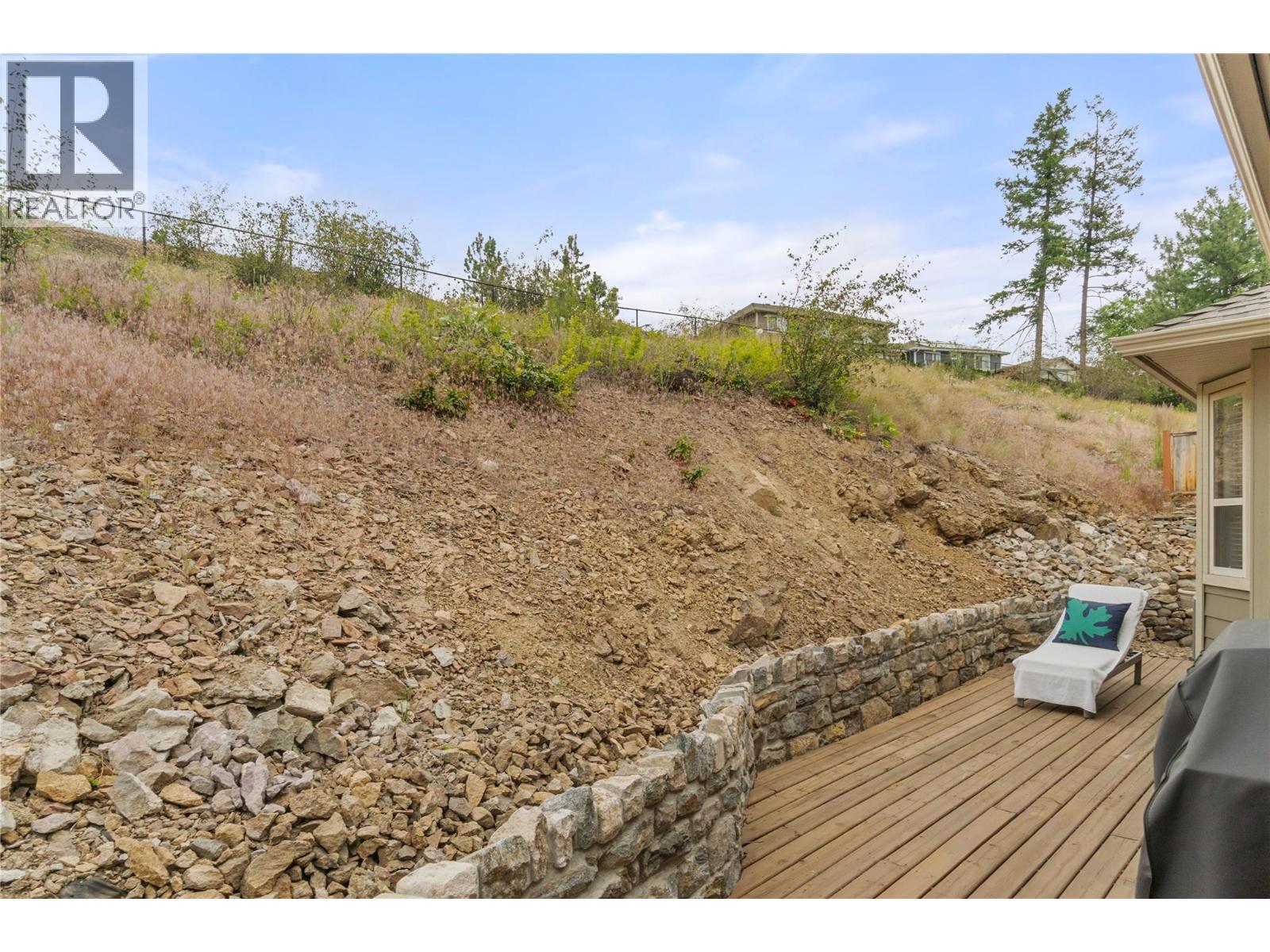 2042 Moonbeam Close, West Kelowna