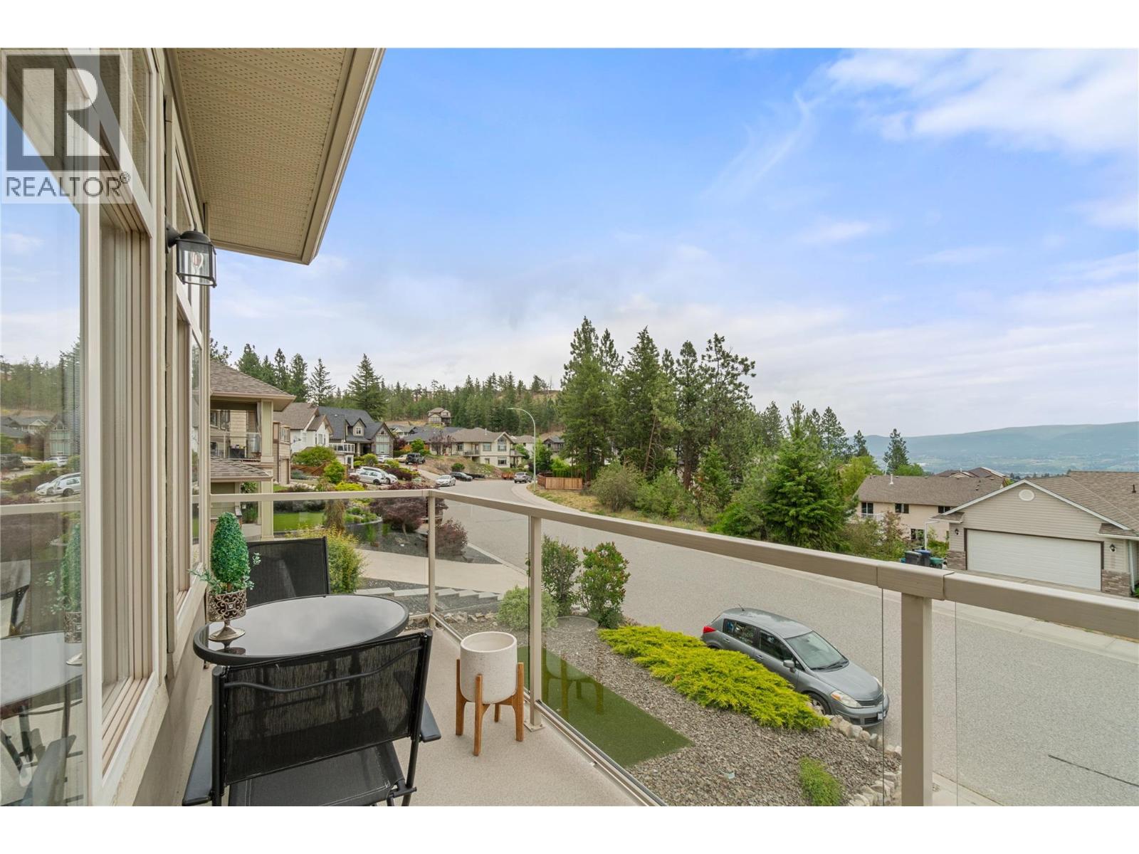 2042 Moonbeam Close, West Kelowna